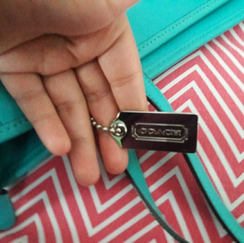 Coach purse - Picture 2 of 3